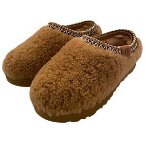 UGG Women’s Tasman Maxi Curly Slippers Clogs in Chestnut  Size: 6